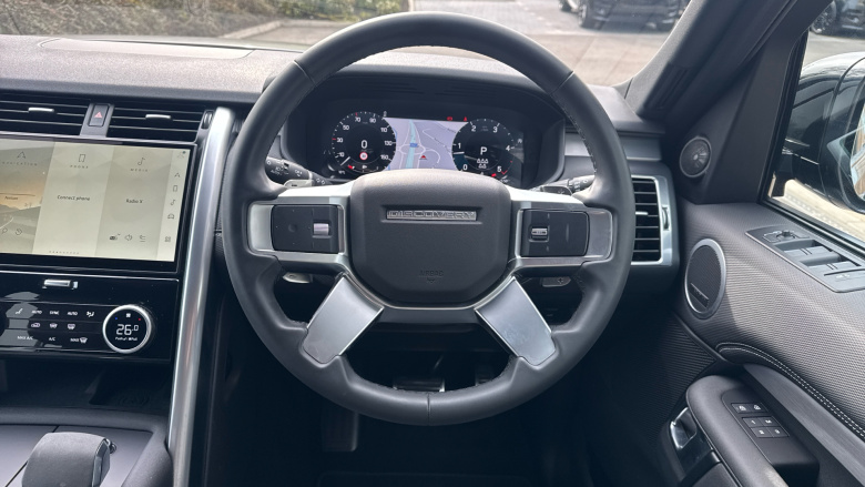 Land Rover Discovery 3.0 D300 Dynamic SE 5dr Auto Diesel Station Wagon